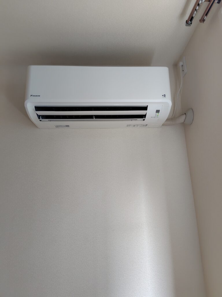 明石市でエアコンと家具の出張買取