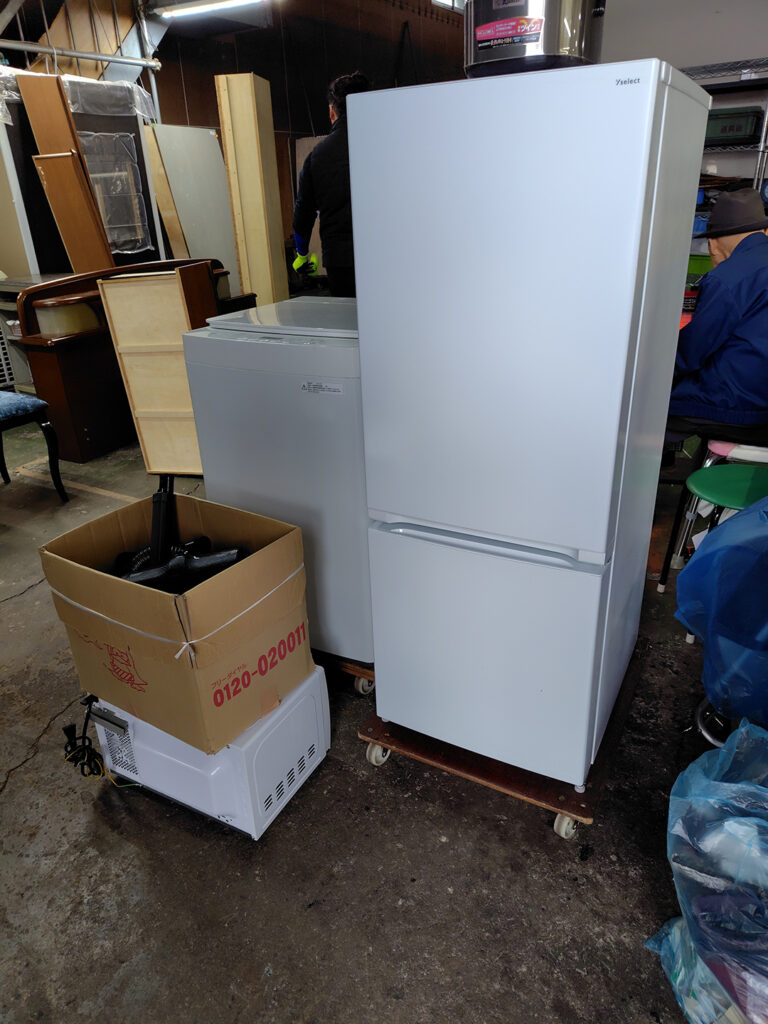 明石市でエアコンと家具の出張買取